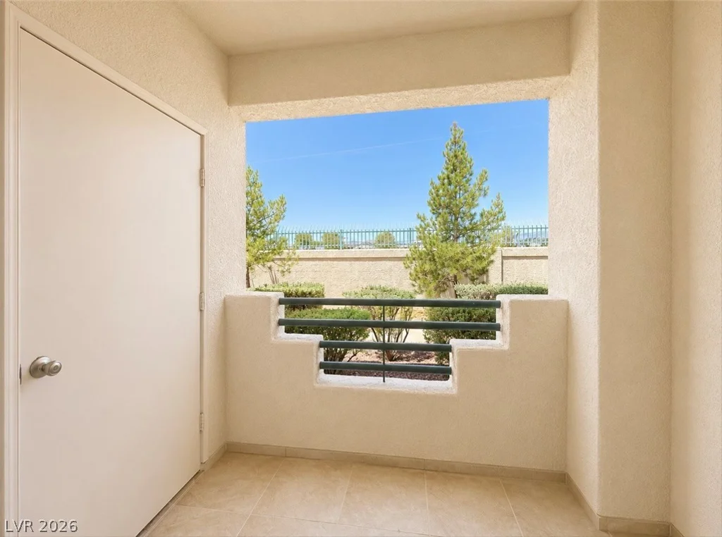 5415 Harmon, Las Vegas, NV 89103