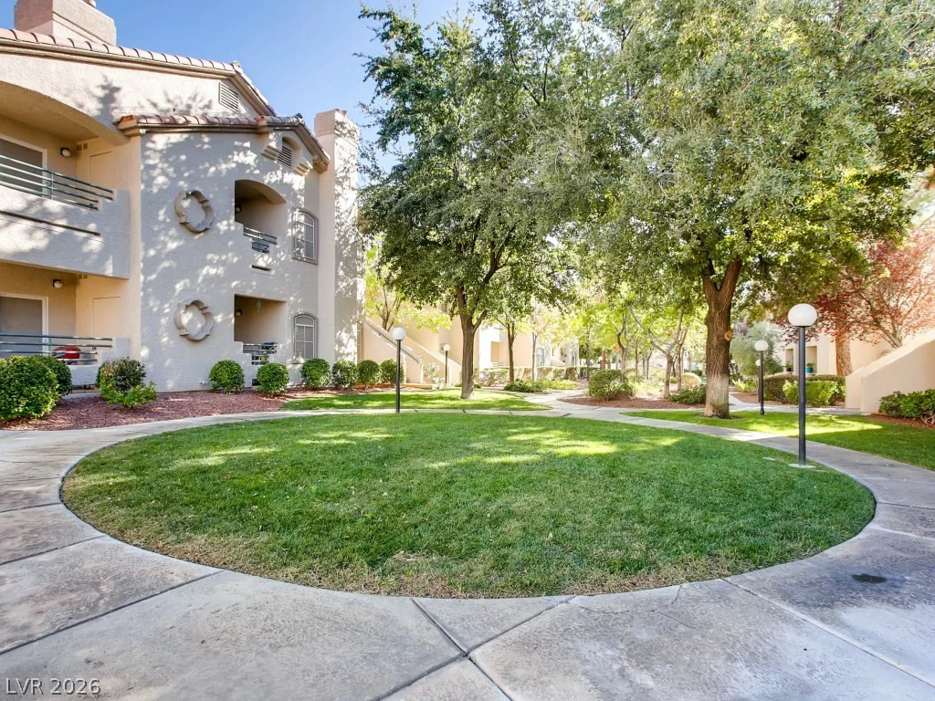 5415 Harmon, Las Vegas, NV 89103