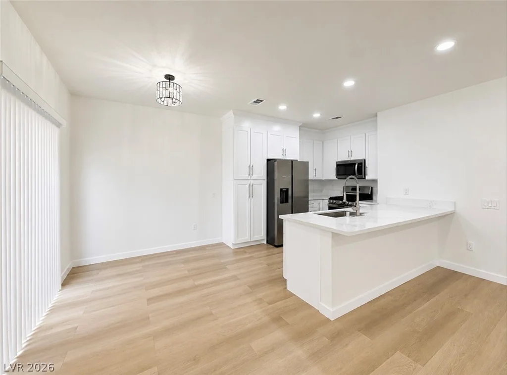 5415 Harmon, Las Vegas, NV 89103