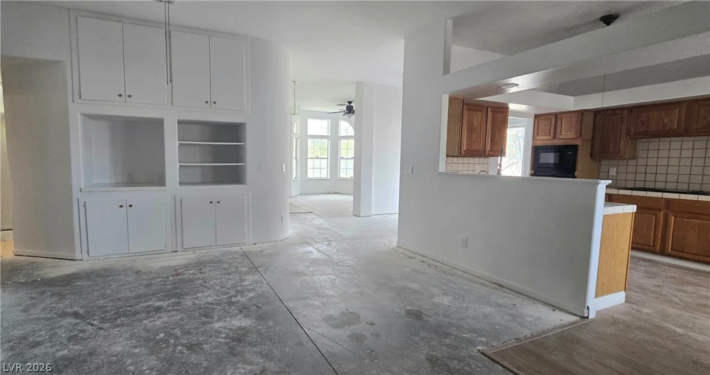 7733 Bentonite, Las Vegas, NV 89128