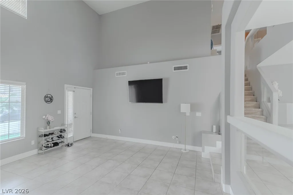 6694 Coronado Crest, Las Vegas, NV 89139