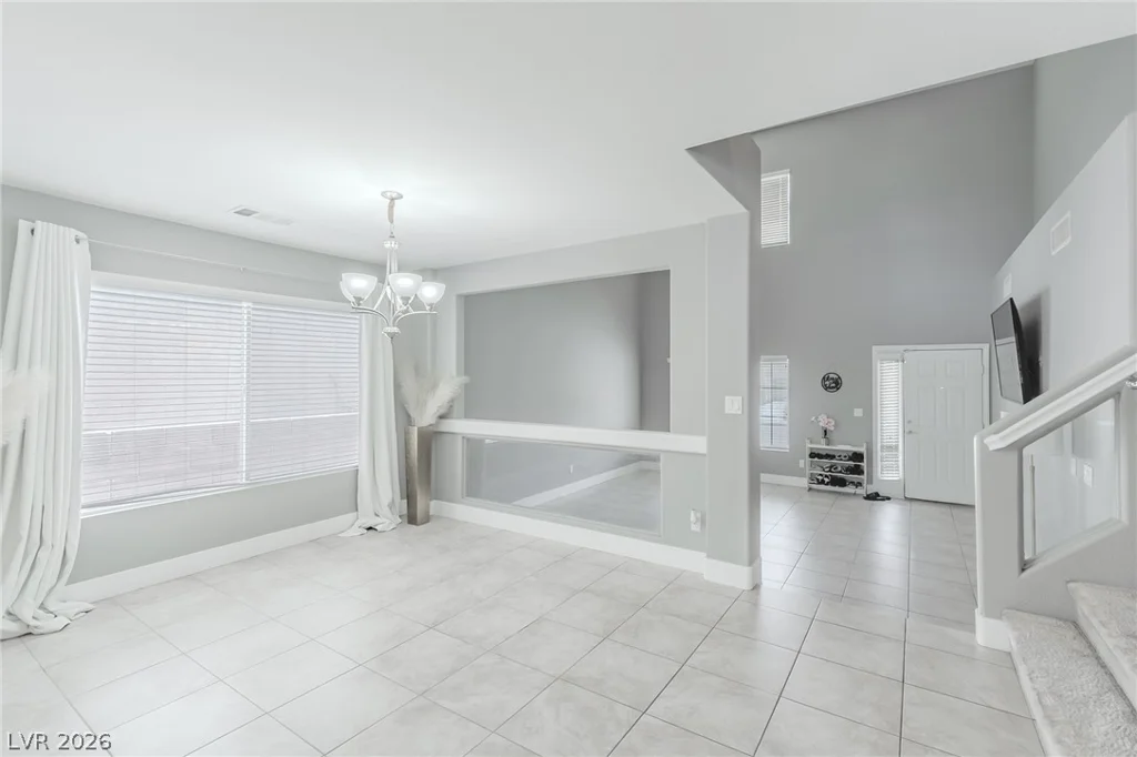 6694 Coronado Crest, Las Vegas, NV 89139