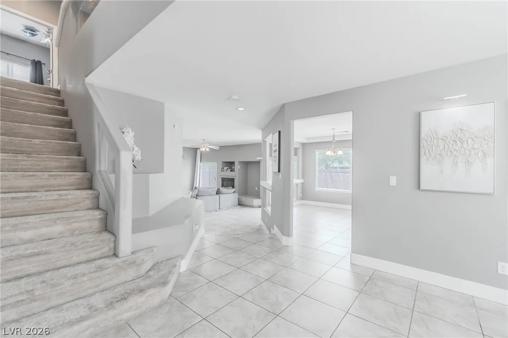 6694 Coronado Crest, Las Vegas, NV 89139