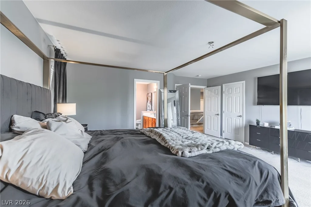 6694 Coronado Crest, Las Vegas, NV 89139