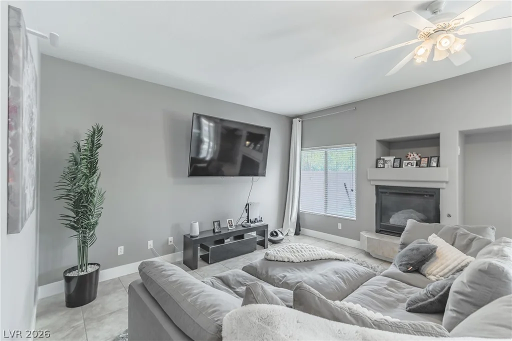 6694 Coronado Crest, Las Vegas, NV 89139