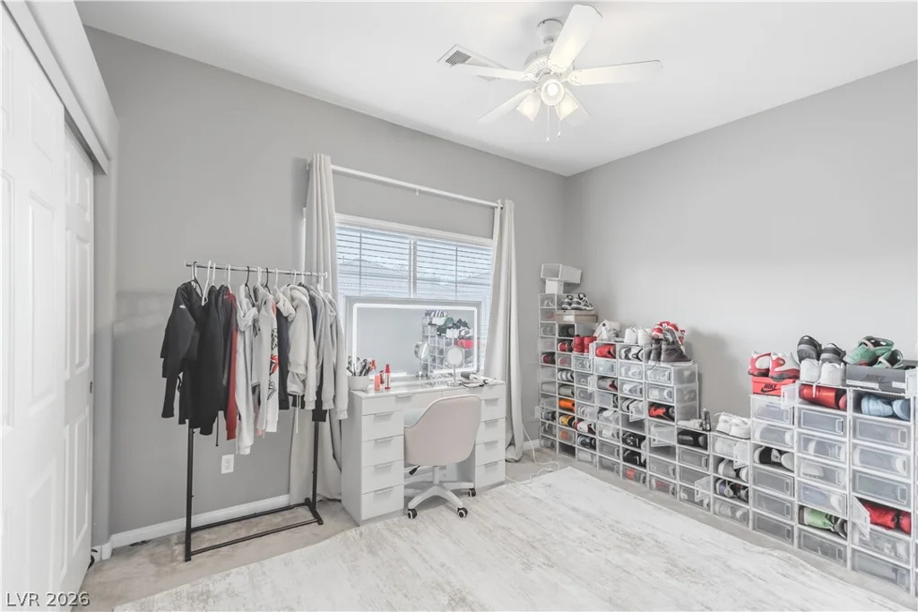 6694 Coronado Crest, Las Vegas, NV 89139