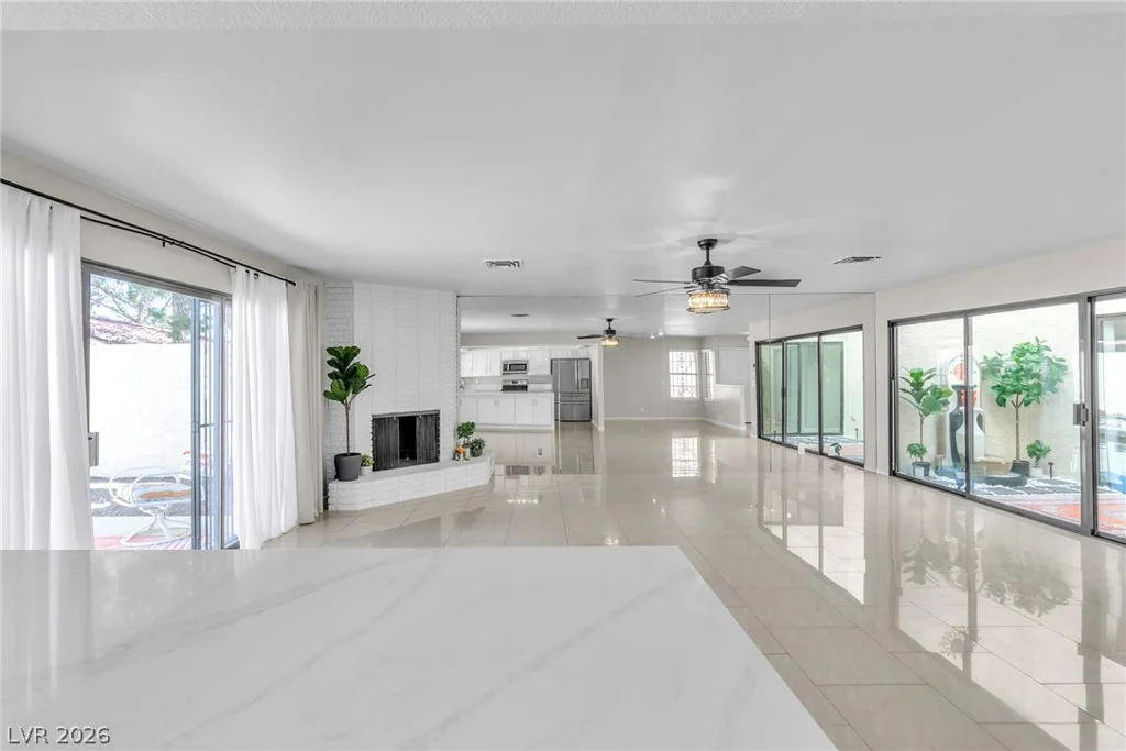 4214 Whippoorwill, Las Vegas, NV 89121