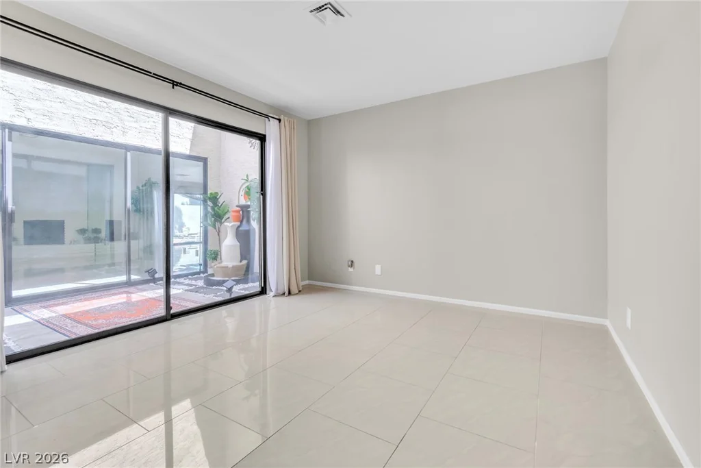 4214 Whippoorwill, Las Vegas, NV 89121