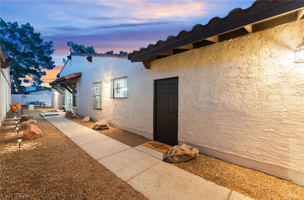 4214 Whippoorwill, Las Vegas, NV 89121