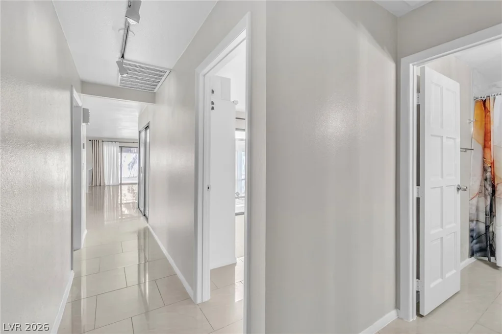 4214 Whippoorwill, Las Vegas, NV 89121