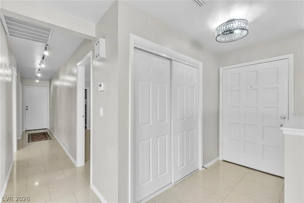 4214 Whippoorwill, Las Vegas, NV 89121