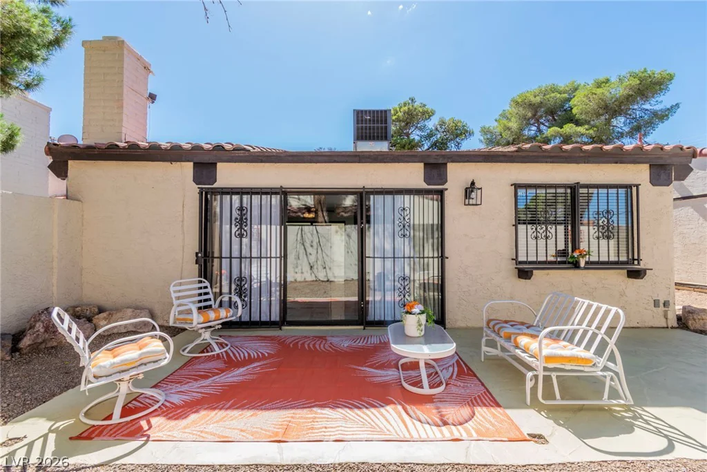 4214 Whippoorwill, Las Vegas, NV 89121