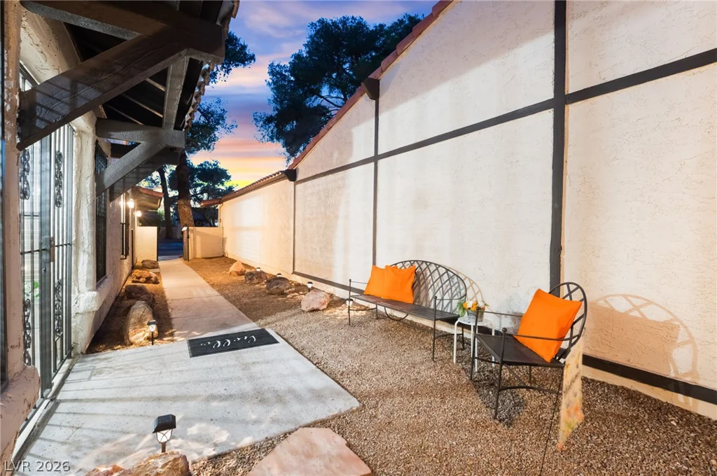 4214 Whippoorwill, Las Vegas, NV 89121