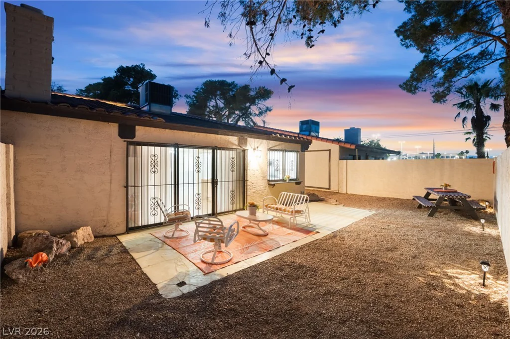 4214 Whippoorwill, Las Vegas, NV 89121