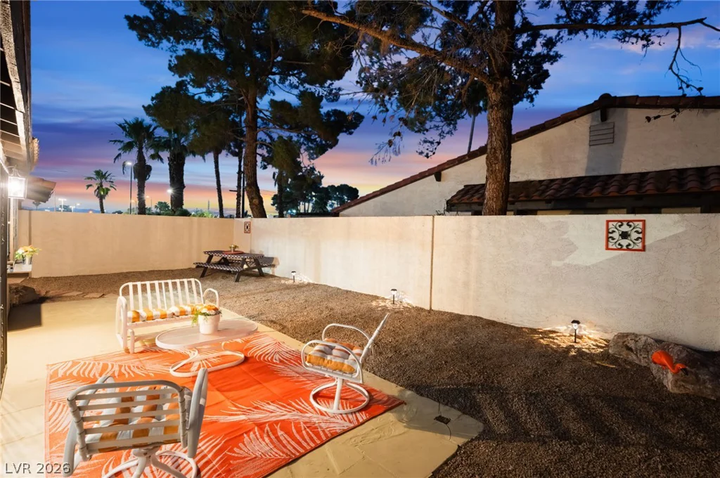 4214 Whippoorwill, Las Vegas, NV 89121