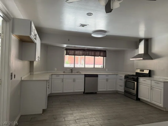 1904 Chapman, Las Vegas, NV 89104