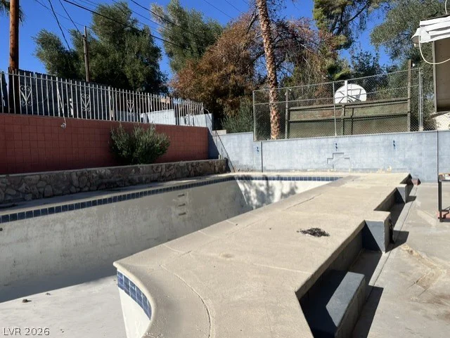 1904 Chapman, Las Vegas, NV 89104