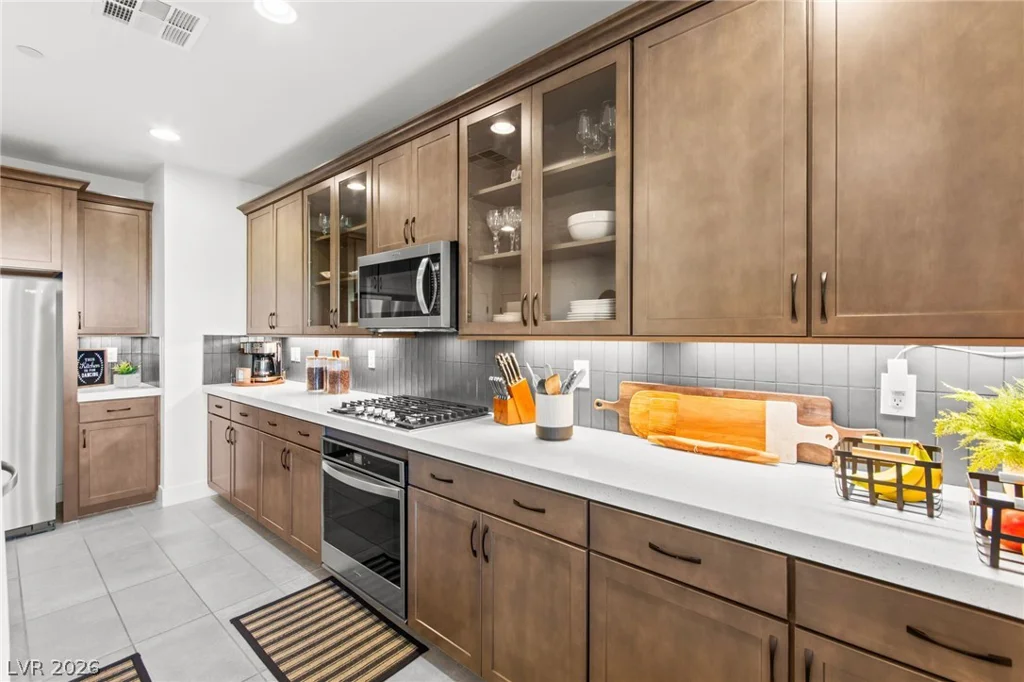 8596 Luse, Las Vegas, NV 89166