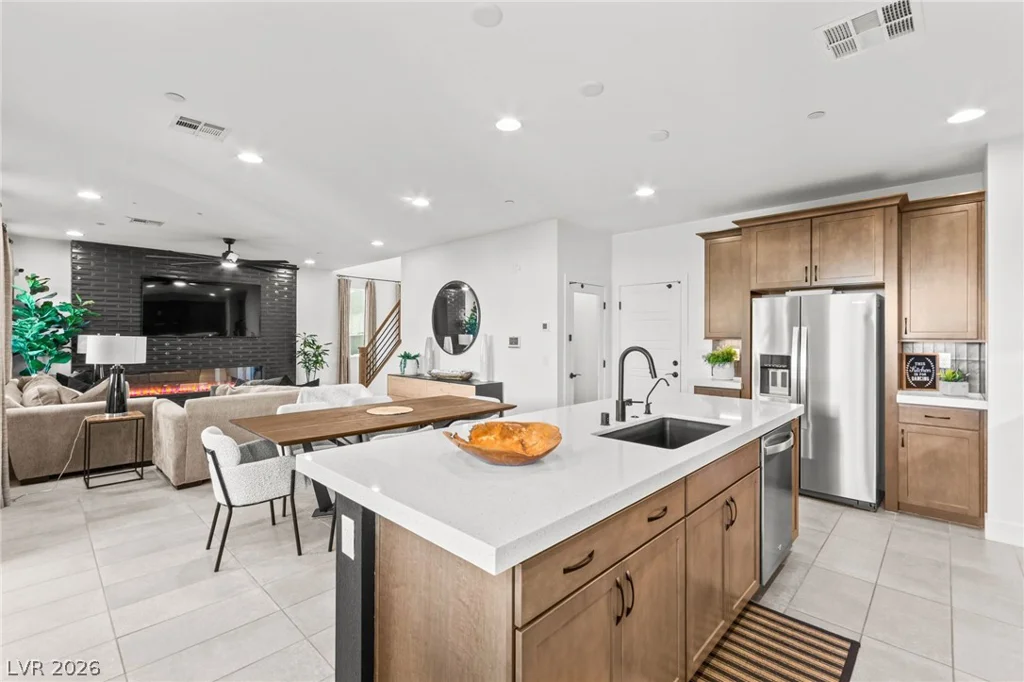 8596 Luse, Las Vegas, NV 89166