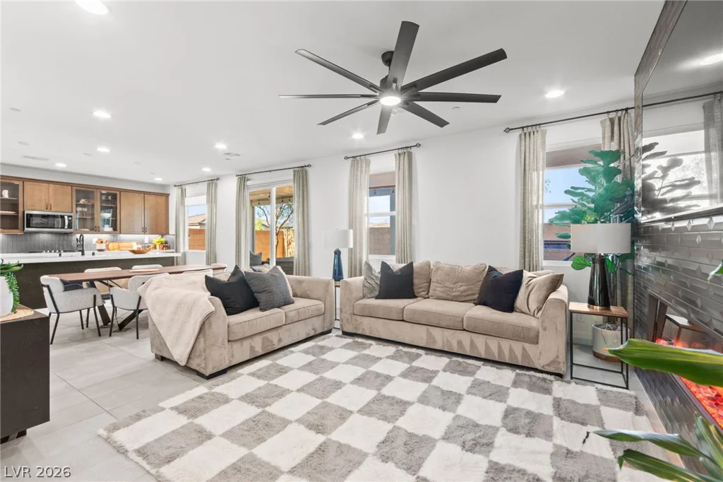 8596 Luse, Las Vegas, NV 89166