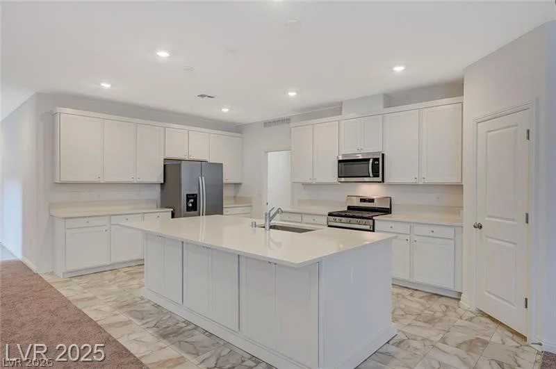 10198 Eden Mountain, Las Vegas, NV 89141