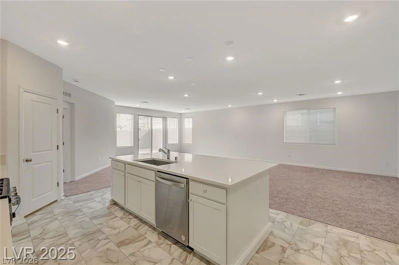 10198 Eden Mountain, Las Vegas, NV 89141