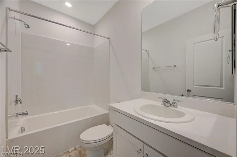 10198 Eden Mountain, Las Vegas, NV 89141