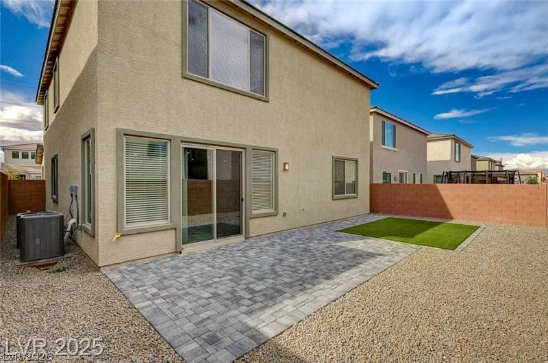 10198 Eden Mountain, Las Vegas, NV 89141