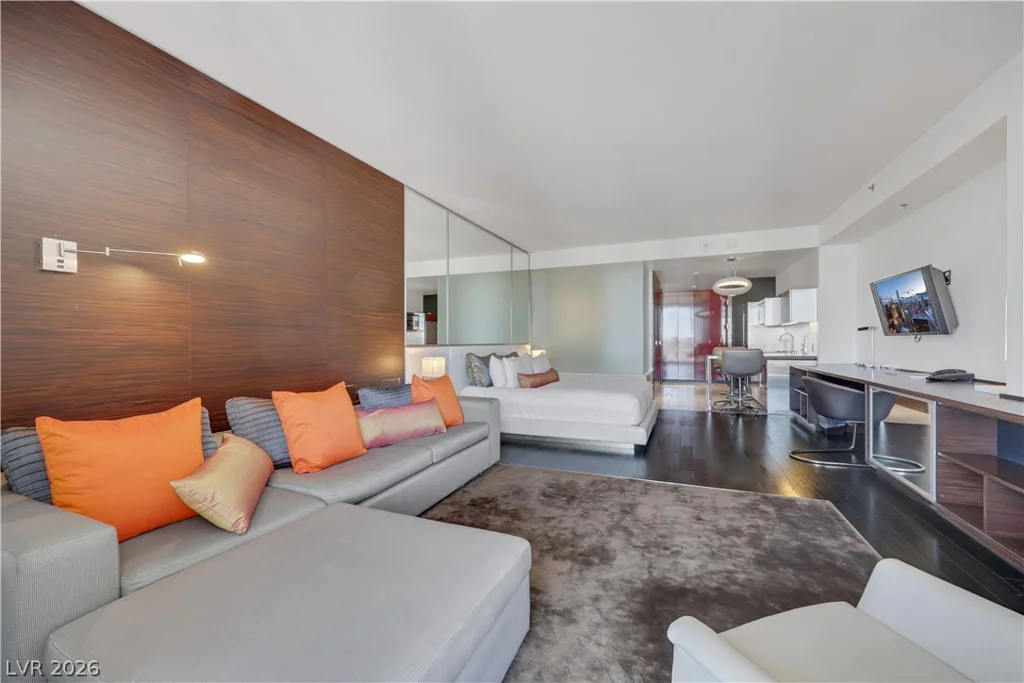 4381 Flamingo, Las Vegas, NV 89103
