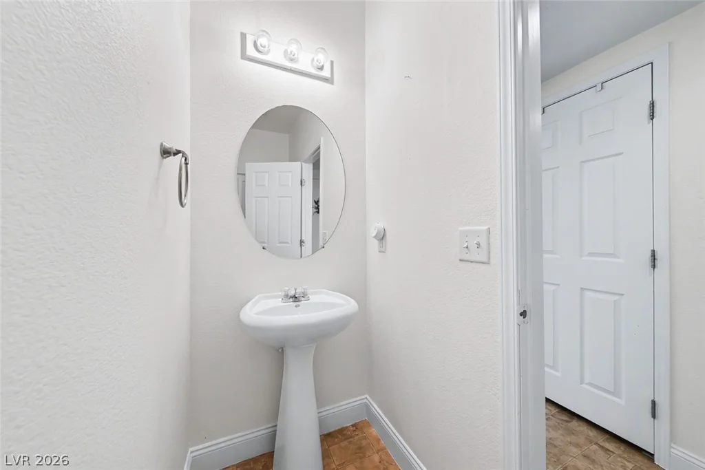 9864 Lake Austin, Las Vegas, NV 89148