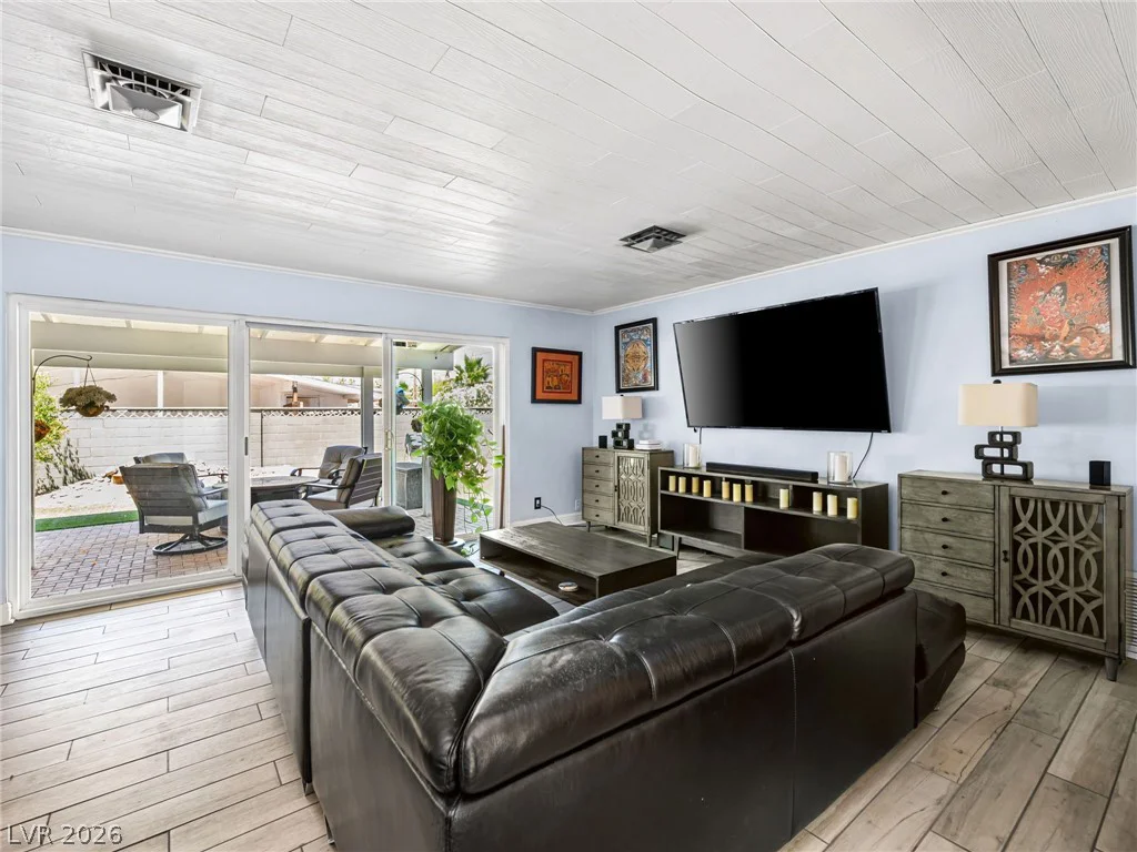 521 Sweeney, Las Vegas, NV 89104