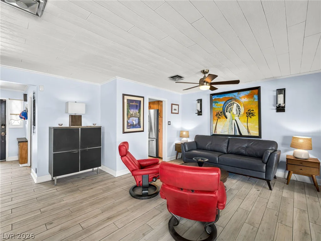 521 Sweeney, Las Vegas, NV 89104