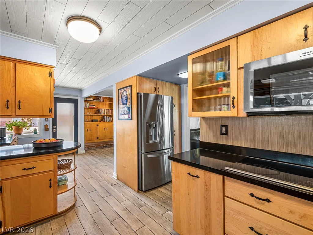 521 Sweeney, Las Vegas, NV 89104