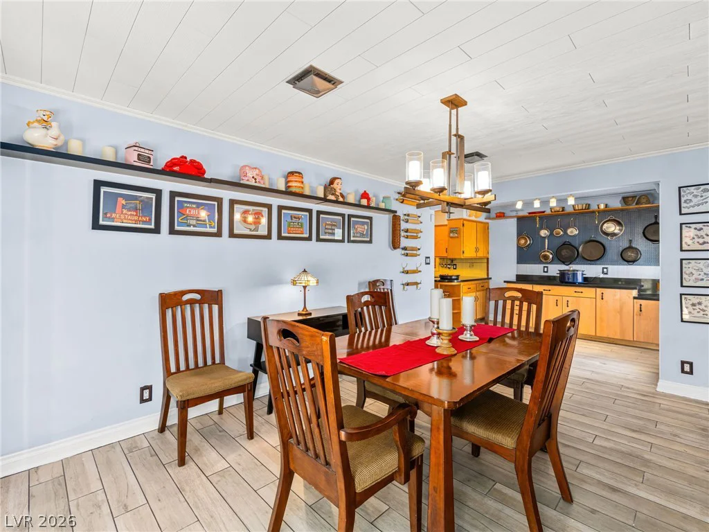 521 Sweeney, Las Vegas, NV 89104
