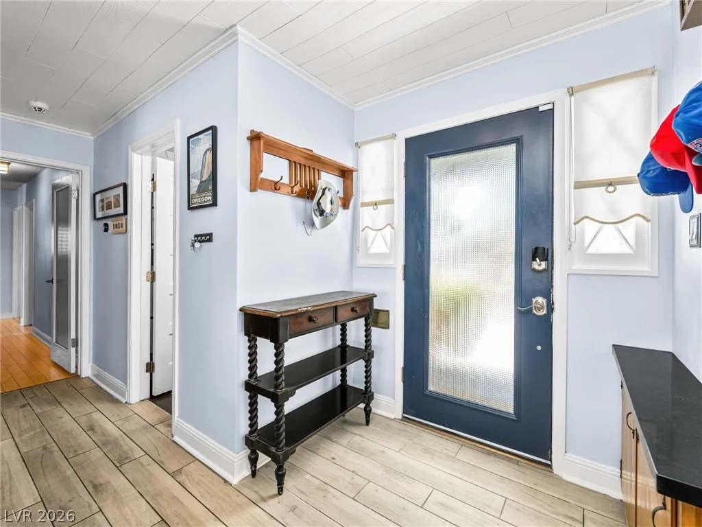 521 Sweeney, Las Vegas, NV 89104