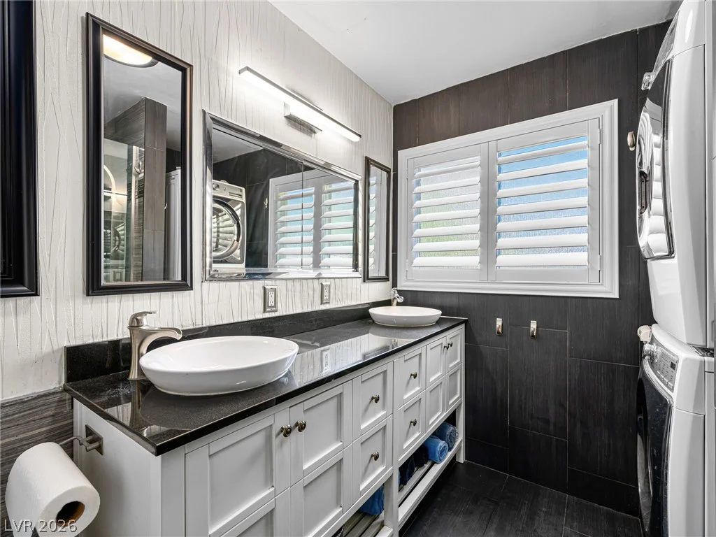 521 Sweeney, Las Vegas, NV 89104