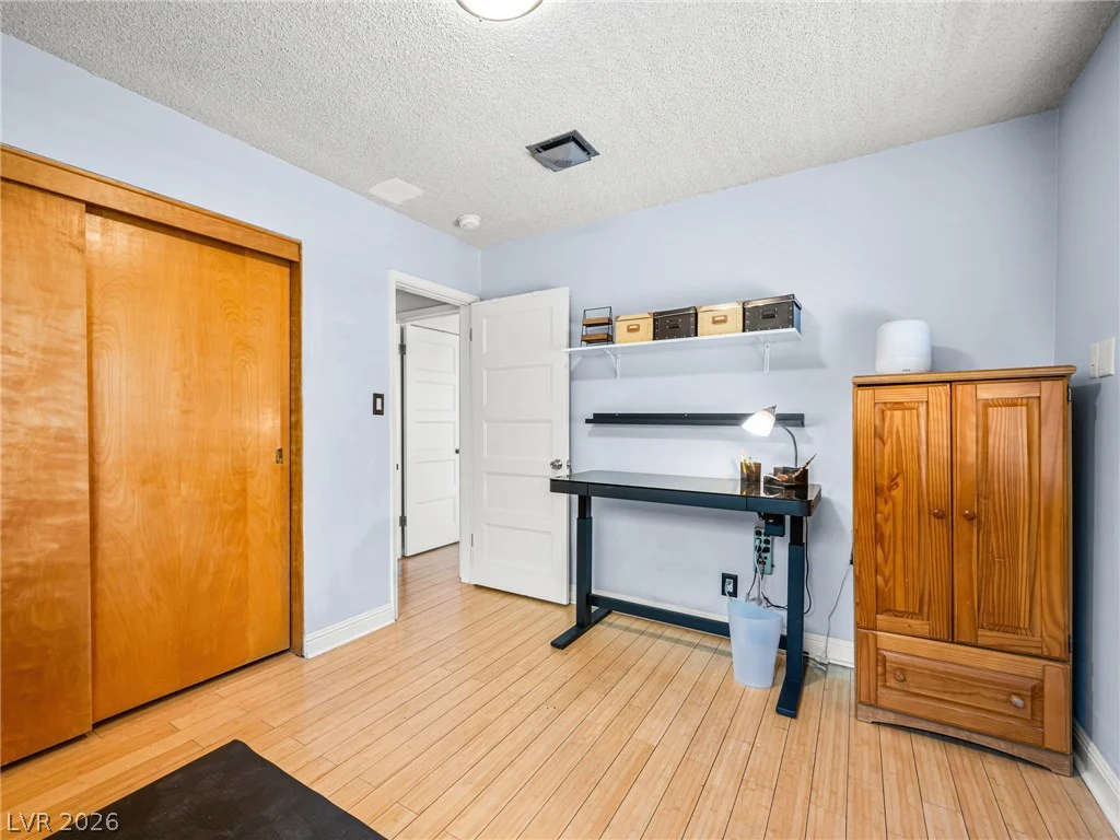 521 Sweeney, Las Vegas, NV 89104