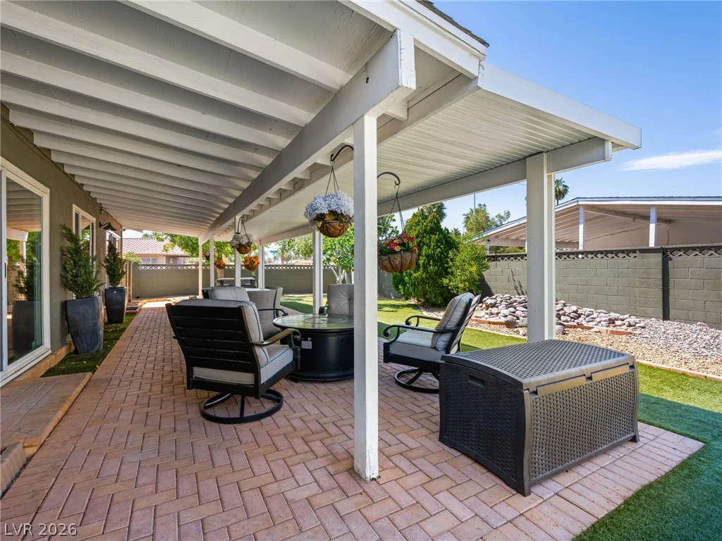 521 Sweeney, Las Vegas, NV 89104