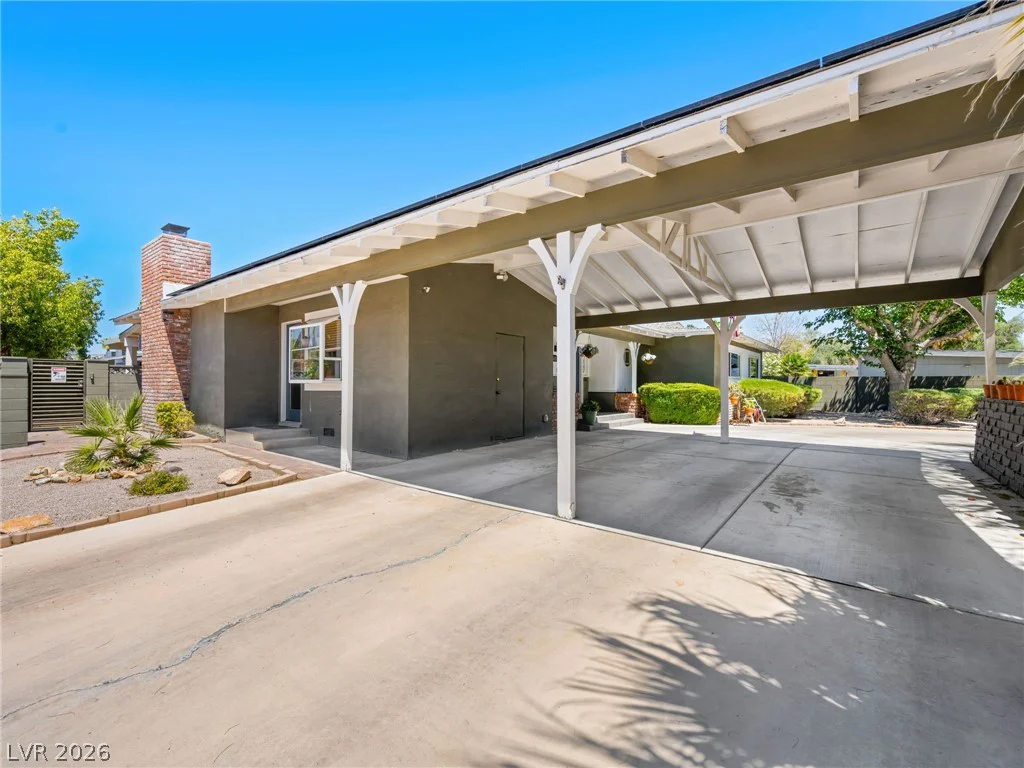 521 Sweeney, Las Vegas, NV 89104
