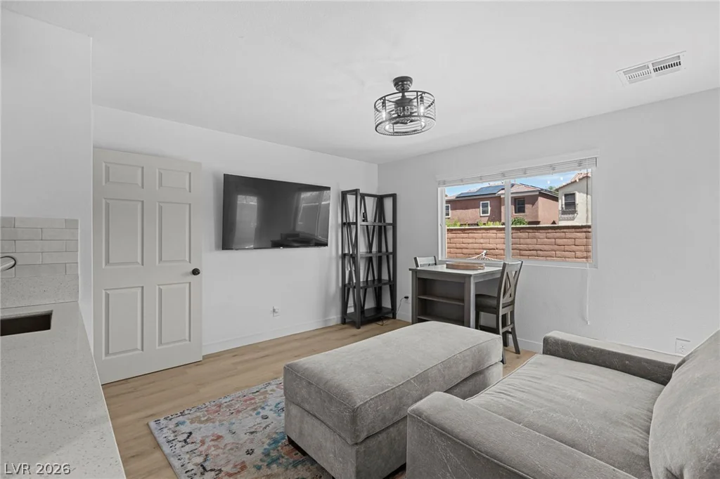 7250 Sterling Rock, Las Vegas, NV 89178