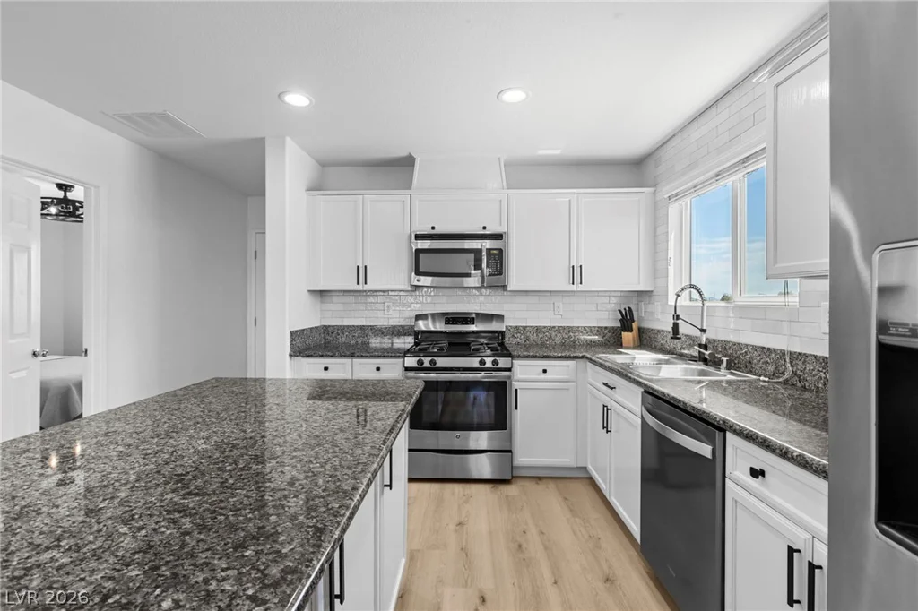 7250 Sterling Rock, Las Vegas, NV 89178