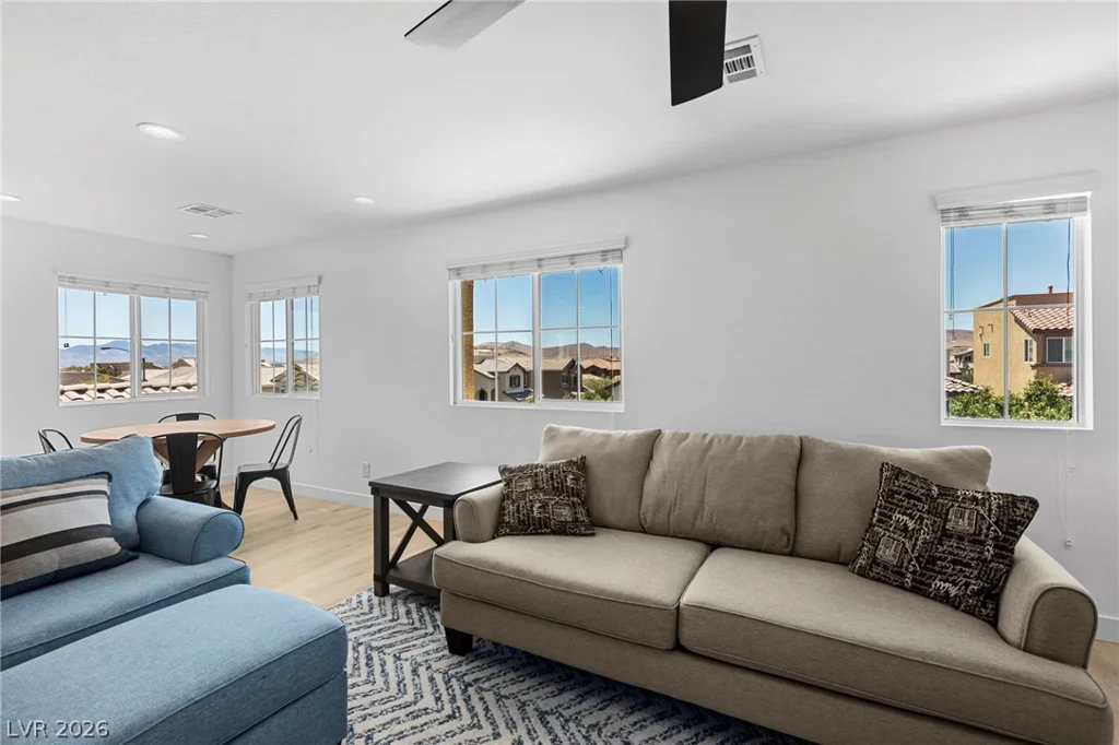 7250 Sterling Rock, Las Vegas, NV 89178