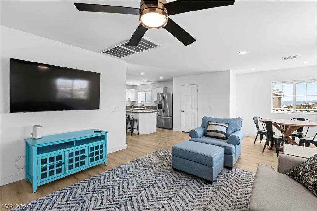 7250 Sterling Rock, Las Vegas, NV 89178