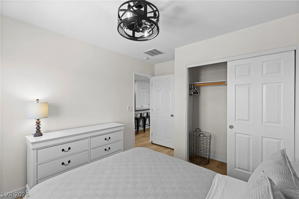 7250 Sterling Rock, Las Vegas, NV 89178