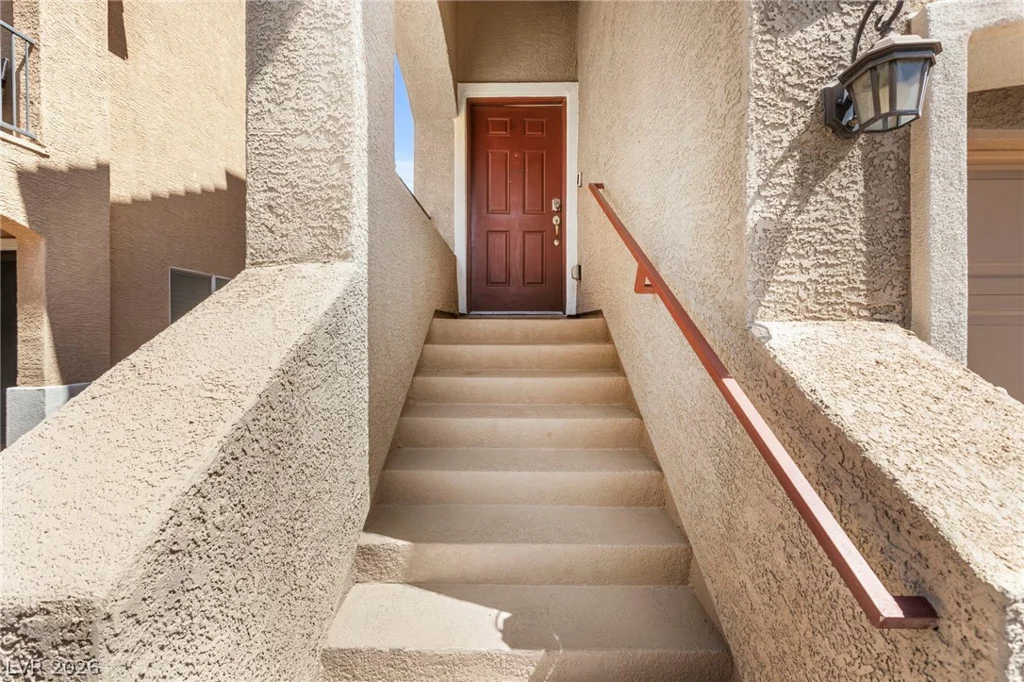 7250 Sterling Rock, Las Vegas, NV 89178