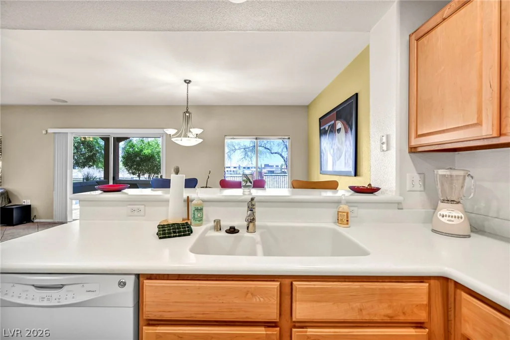 10730 Amber Ridge, Las Vegas, NV 89144