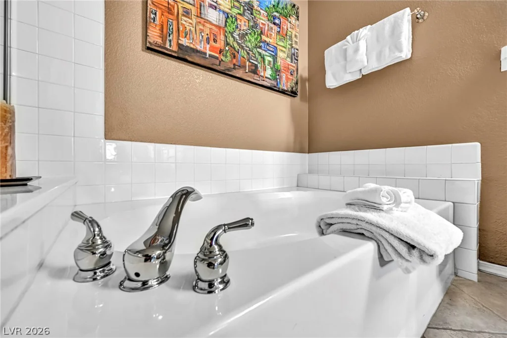 10730 Amber Ridge, Las Vegas, NV 89144