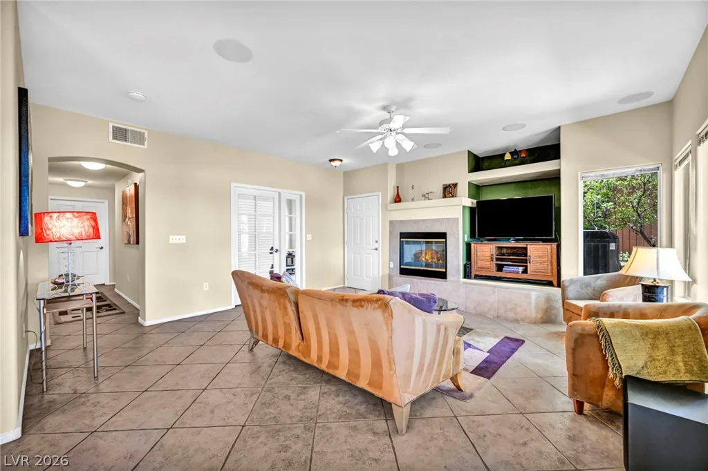 10730 Amber Ridge, Las Vegas, NV 89144