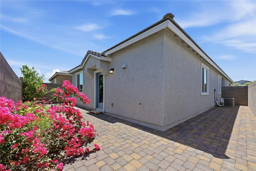 3706 Neblina, Henderson, NV 89052