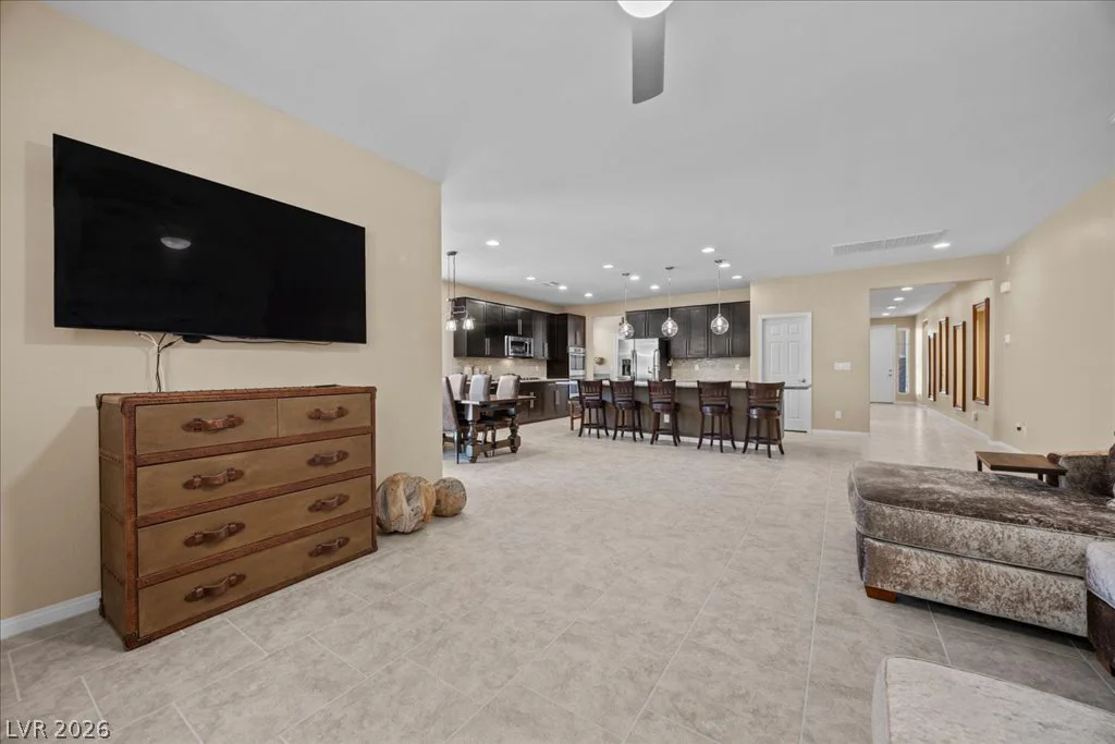 8057 Eve Rock, Las Vegas, NV 89166